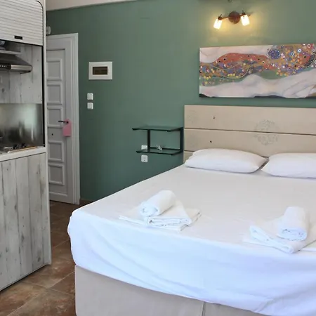 Axion Esti 4* سكوبيلوس تاون