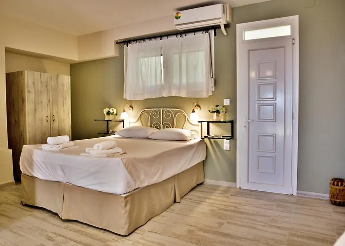 Axion Esti Pensión 4*