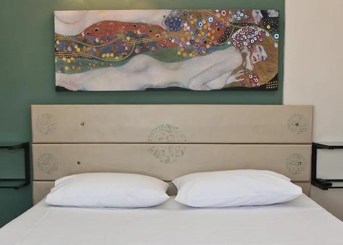 Axion Esti Pensión 4*